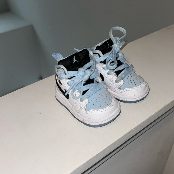 Nike Jordan Toddler size 2C - Picture 1 of 3